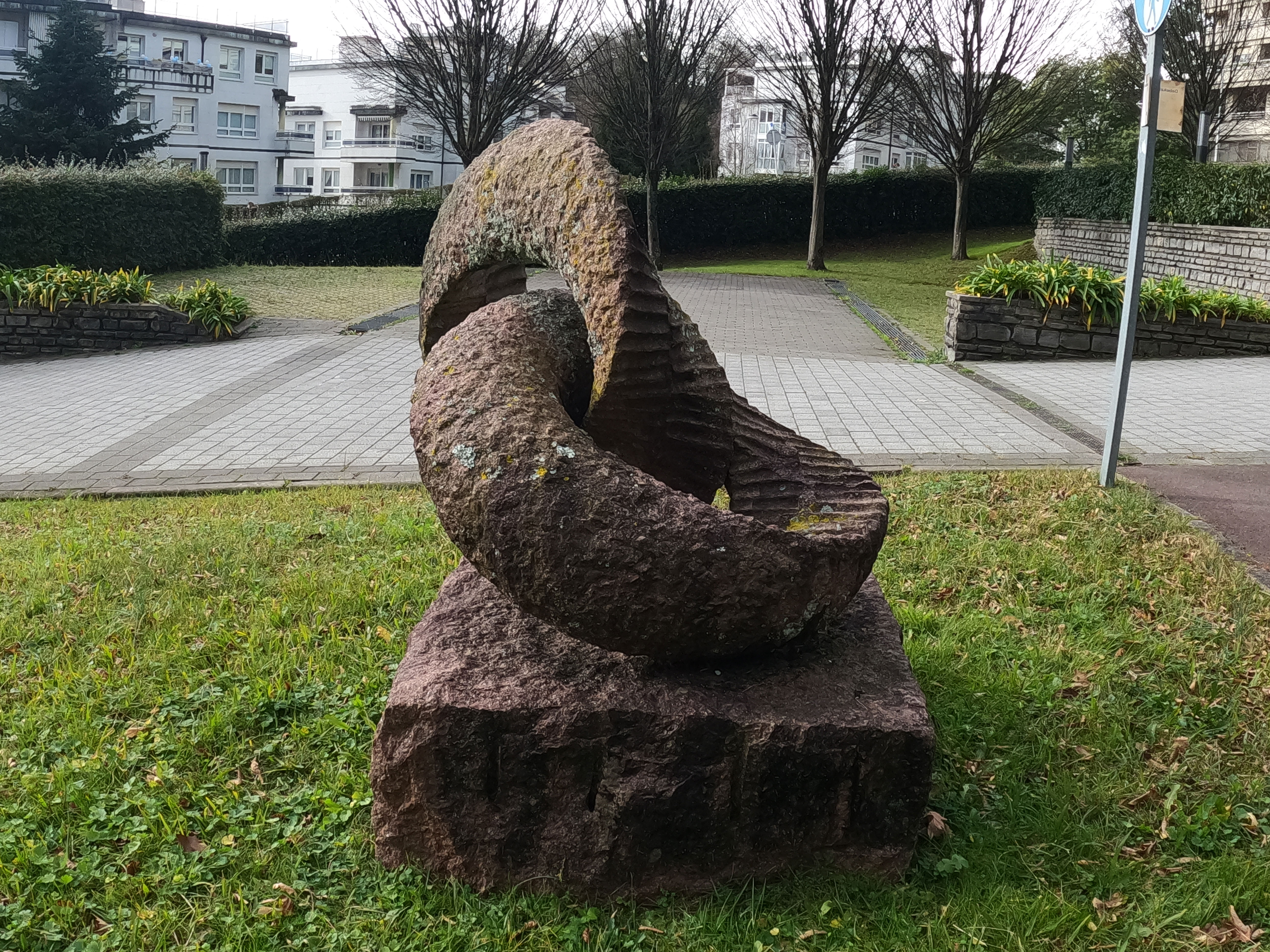 Escultura de Keizo Ushio / Toro