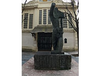 Escultura de José Alberdi Elorza - Homenaje al pelotari vasco